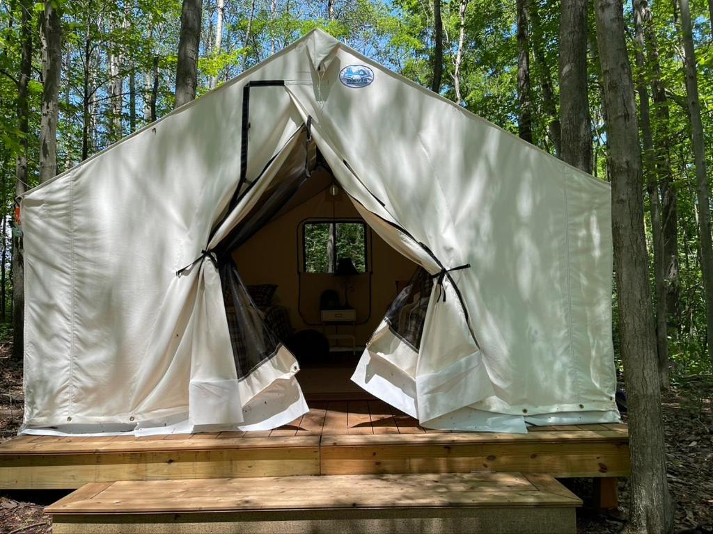 Naturluxe & Stars Watkins Glen Exterior foto